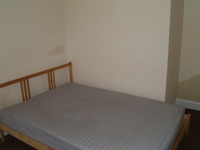  Image of 1 bedroom Flat to rent in Chapman Street Glasgow G42 at Queens Park Glasgow Glasgow, G42 8NF