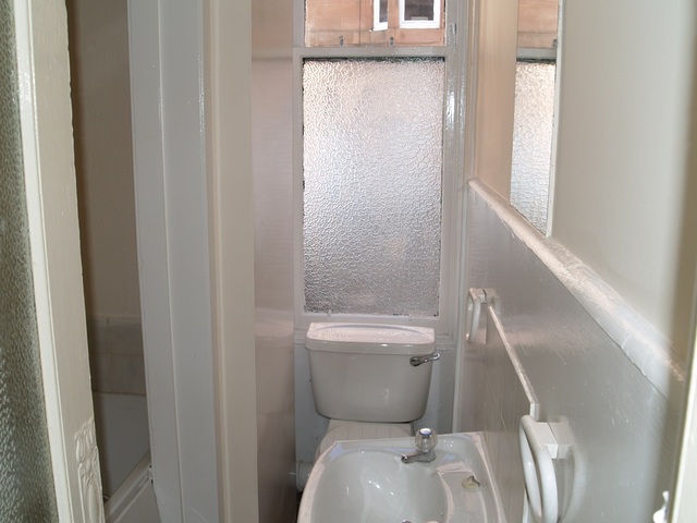  Image of 1 bedroom Flat to rent in Chapman Street Glasgow G42 at Queens Park Glasgow Glasgow, G42 8NF
