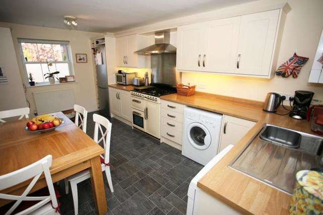  Image of 4 bedroom Detached house for sale in Chivers Road Devizes SN10 at DEVIZES SN10 DEVIZES, SN10 3FB