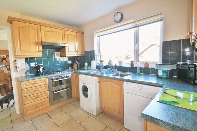  Image of 4 bedroom Semi-Detached house for sale in Queens Road Cholsey Wallingford OX10 at Queens Road Cholsey Wallingford, OX10 9QX