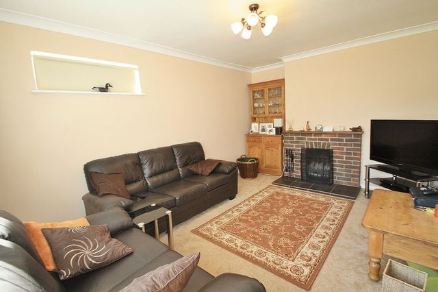  Image of 4 bedroom Semi-Detached house for sale in Queens Road Cholsey Wallingford OX10 at Queens Road Cholsey Wallingford, OX10 9QX