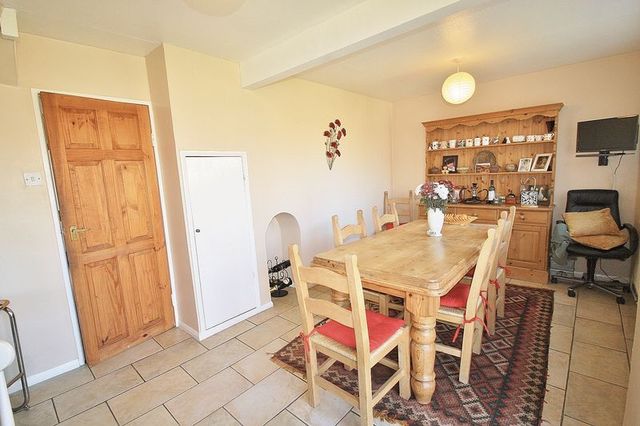  Image of 4 bedroom Semi-Detached house for sale in Queens Road Cholsey Wallingford OX10 at Queens Road Cholsey Wallingford, OX10 9QX