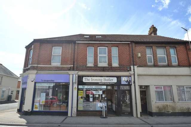  Image of 3 bedroom Maisonette for sale in Bargates Christchurch BH23 at Christchurch, BH23 1QP