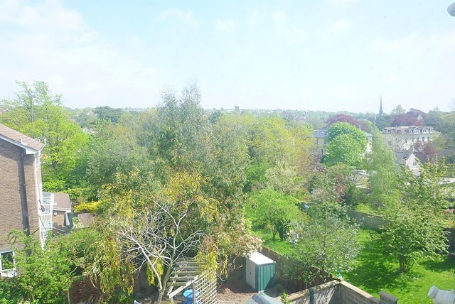  Image of 1 bedroom Flat to rent in Clermont Terrace Preston Brighton BN1 at 40 Clermont Terrace  Brighton, BN1 6SJ