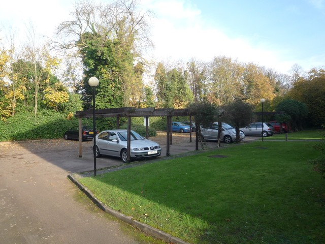  Image of 1 bedroom Flat to rent in Mulgrave Road Belmont Sutton SM2 at 44 Mulgrave Road  Sutton, SM2 6LX