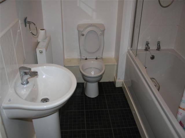  Image of 2 bedroom Flat to rent in Colonsay Way Edinburgh EH5 at Granton Edinburgh Edinburgh, EH5 1FB
