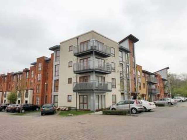  Image of 2 bedroom Flat for sale in Commonwealth Drive Crawley RH10 at Commonwealth Drive Three Bridges Crawley, RH10 1AP