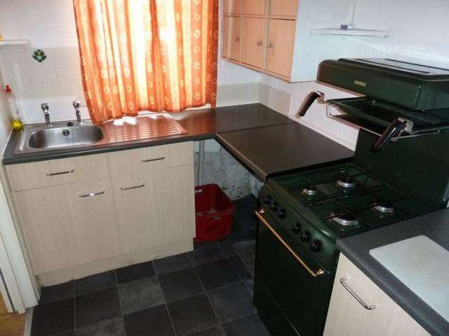  Image of 2 bedroom Detached house to rent in Compton Road Leeds LS9 at Leeds, LS9 6DG