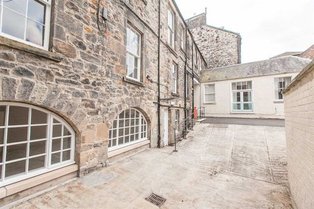  Image of 3 bedroom Flat to rent in Constitution Street Edinburgh EH6 at Leith Edinburgh Edinburgh, EH6 6RP