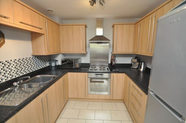  Image of 1 bedroom Flat to rent in Coombe Way Farnborough GU14 at Coombe Way  Farnborough, GU14 7FT