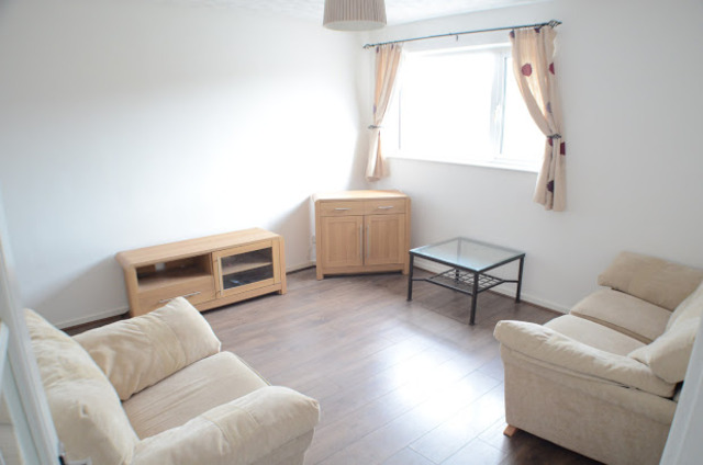  Image of 1 bedroom Property to rent in Cornmill Crescent Alphington Exeter EX2 at CORN MILL CRESCENT  EXETER, EX2 8TP