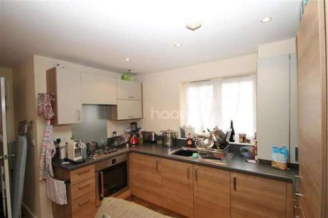  Image of 2 bedroom Flat for sale in Craigen Gardens Ilford IG3 at Craigen Gardens  Ilford, IG3 9FG