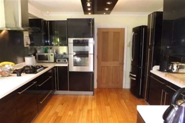  Image of 4 bedroom Detached house to rent in Cremyll Road Torpoint PL11 at Torpoint, PL11 2DX