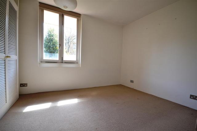  Image of 2 bedroom Property to rent in Highgate Spinney Crescent Road London N8 at Crouch End, N8 8AR