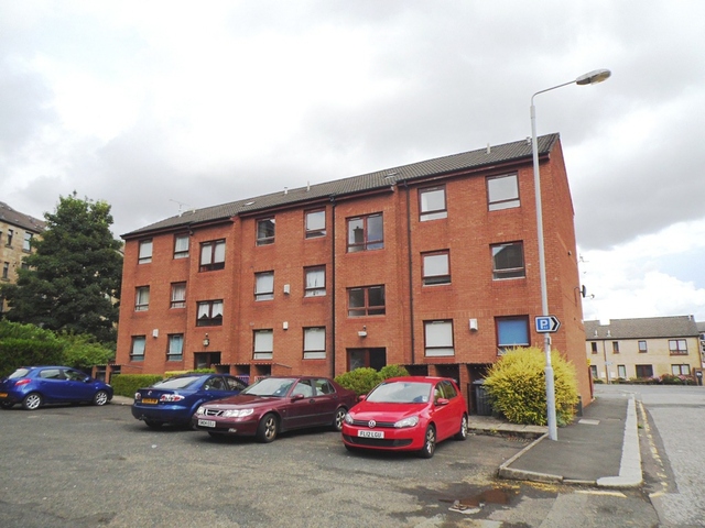 Image of 2 bedroom Flat to rent in Cross Street Paisley PA1 at Paisley Renfrewshire Renfrewshire, PA1 2TS