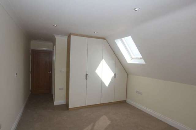  Image of 3 bedroom Flat for sale in Stonegrove Gardens Edgware HA8 at Crossan Court  Edgware, HA8 7TF