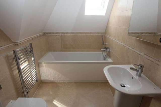  Image of 3 bedroom Flat for sale in Stonegrove Gardens Edgware HA8 at Crossan Court  Edgware, HA8 7TF