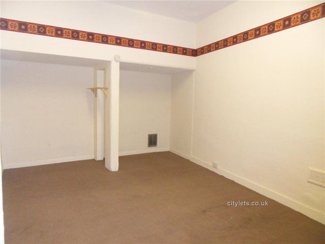  Image of 1 bedroom Studio flat to rent in Crossflat Crescent Paisley PA1 at Paisley Renfrewshire Renfrewshire, PA1 1NS