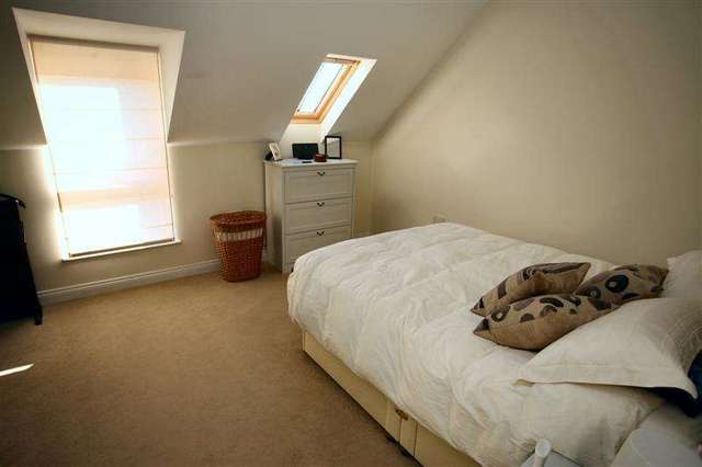  Image of 3 bedroom Apartment to rent in Snuff Street Devizes SN10 at Crossmolina Buildings Snuff Street DEVIZES, SN10 1FG