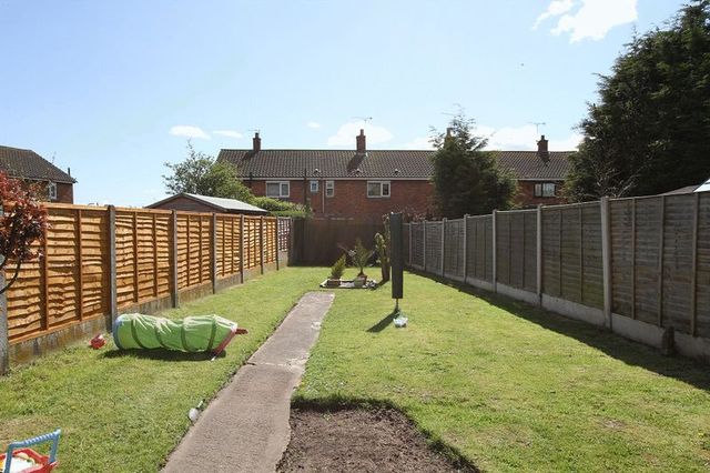  Image of 3 bedroom Semi-Detached house to rent in Croughton Road Stoak Chester CH2 at Croughton Road Stoak Chester, CH2 4HQ