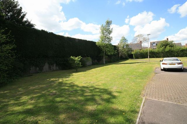  Image of 2 bedroom Detached house for sale in Howbery Farm Crowmarsh Gifford Wallingford OX10 at Howbery Farm Crowmarsh Gifford Wallingford, OX10 8NR