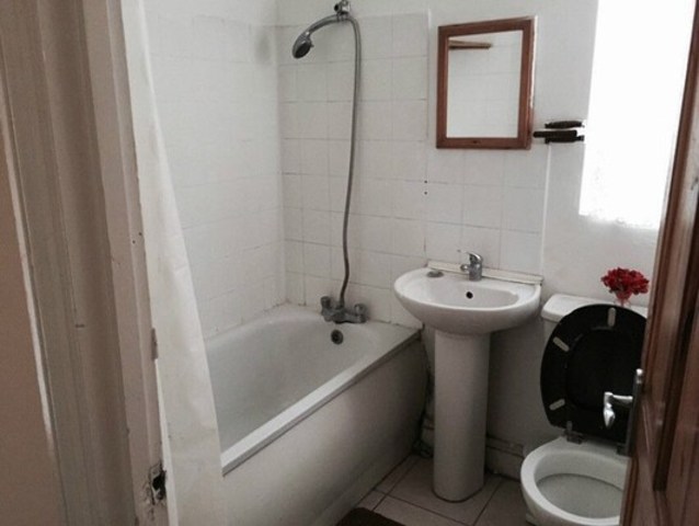  Image of 2 bedroom Terraced house to rent in Crownfield Road London E15 at CROWNFIELD ROAD  LEYTON, E15 2AS