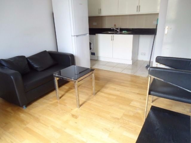  Image of 1 bedroom Flat to rent in Pentonville Road London N1 at Cumming Street  Pentonville, N1 9JL