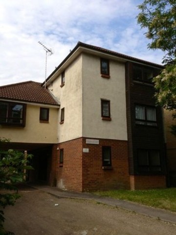  Image of 1 bedroom Apartment to rent in London Road Romford RM7 at DEAN COURT LONDON ROAD ROMFORD, RM7 9QU