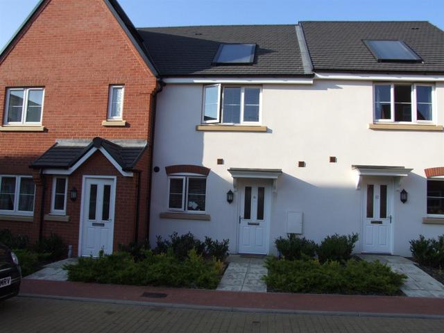  Image of 3 bedroom Terraced house for sale in Dee Close Rushden NN10 at Rushden Northamptonshire Rushden, NN10 0GW