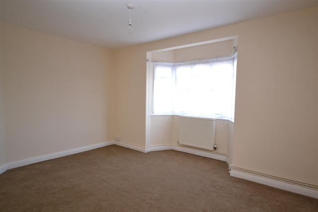  Image of 2 bedroom Property to rent in Denison Close London N2 at East Finchley, N2 0JT