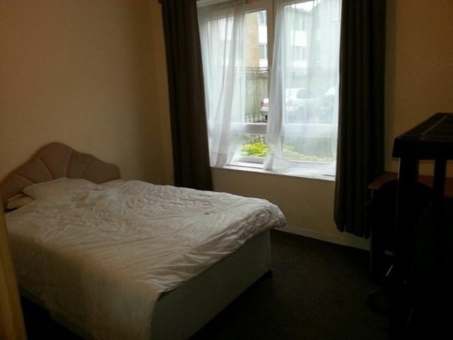  Image of 3 bedroom Flat to rent in Devas Street London E3 at DEVAS STREET  BOW, E3 3LS