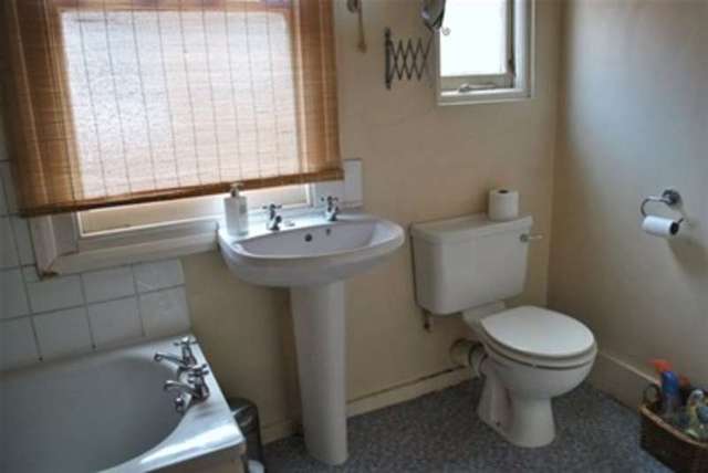  Image of 2 bedroom Flat to rent in Diana Road London E17 at Diana Road  London, E17 5LF
