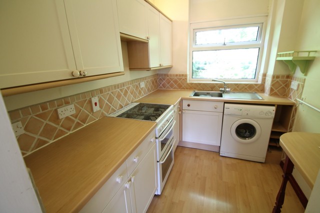  Image of 2 bedroom Flat to rent in Downswood Reigate RH2 at Downswood Road  Reigate, RH2 0JH