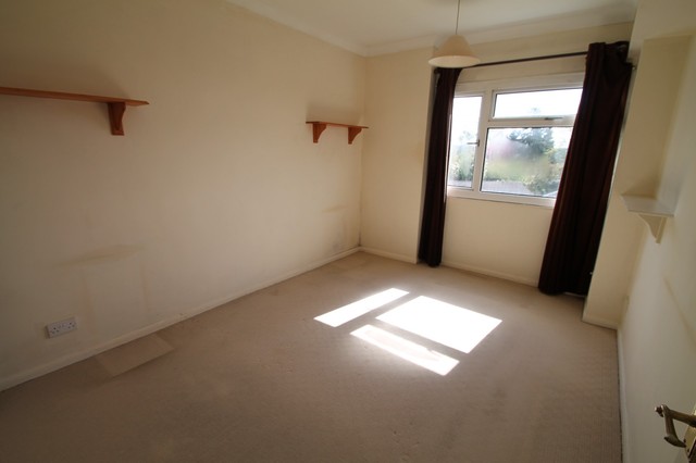  Image of 2 bedroom Flat to rent in Downswood Reigate RH2 at Downswood Road  Reigate, RH2 0JH
