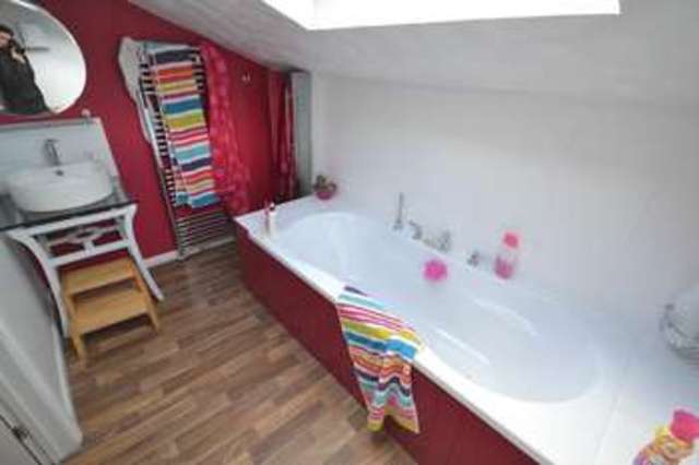  Image of 3 bedroom Semi-Detached house to rent in Drefach Llanelli SA14 at Drefach Llanelli, SA14 7AY