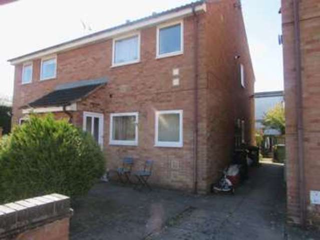  Image of 1 bedroom Flat to rent in Drew Crescent Kenilworth CV8 at Drew Crescent  Kenilworth, CV8 1RD