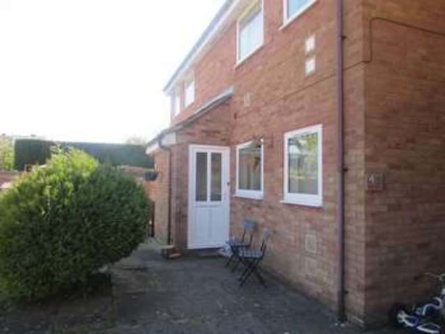  Image of 1 bedroom Flat to rent in Drew Crescent Kenilworth CV8 at Drew Crescent  Kenilworth, CV8 1RD