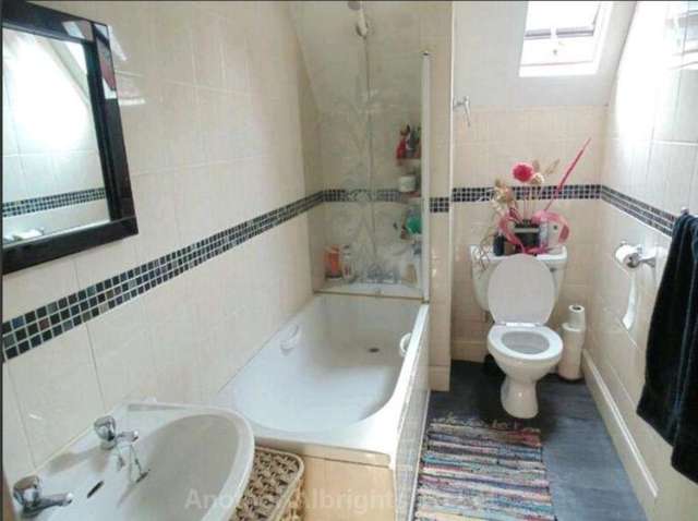  Image of 2 bedroom Flat to rent in Dudley Park Road Acocks Green Birmingham B27 at Dudley Park Road Acock`s Green Birmingham, B27 6QP
