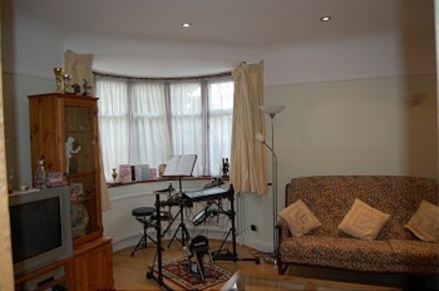 Image of 4 bedroom Detached house for sale in Dukes Avenue Canons Park Edgware HA8 at Dukes Avenue  Edgware, HA8 7RX