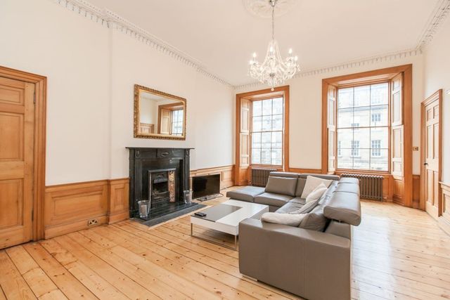  Image of 2 bedroom Flat to rent in Dundas Street Edinburgh EH3 at New Town Edinburgh Edinburgh, EH3 6RS