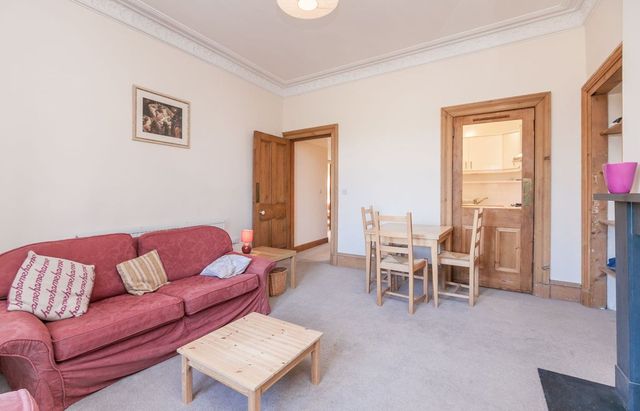  Image of 2 bedroom Flat to rent in Dundee Terrace Edinburgh EH11 at Dalry Edinburgh Edinburgh, EH11 1DW