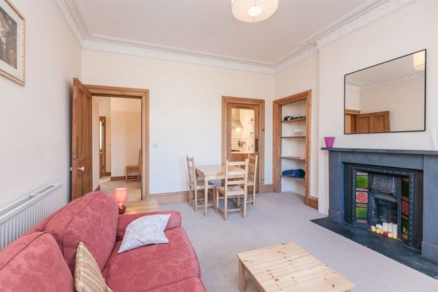  Image of 2 bedroom Flat to rent in Dundee Terrace Edinburgh EH11 at Dalry Edinburgh Edinburgh, EH11 1DW