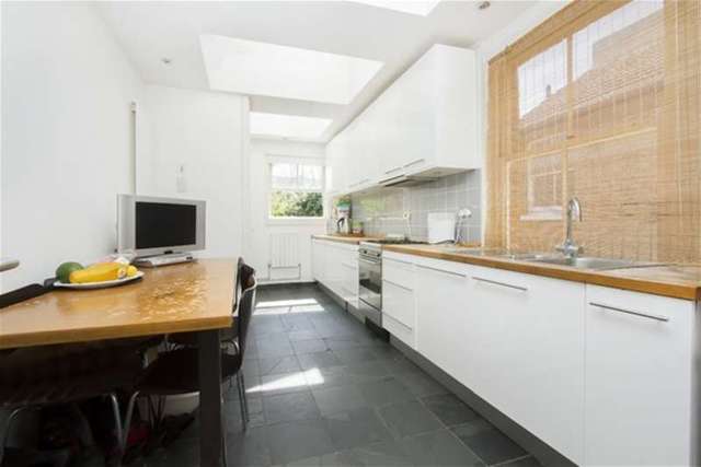  Image of 2 bedroom Maisonette for sale in Durban Road London SE27 at West Norwood, SE27 9RW