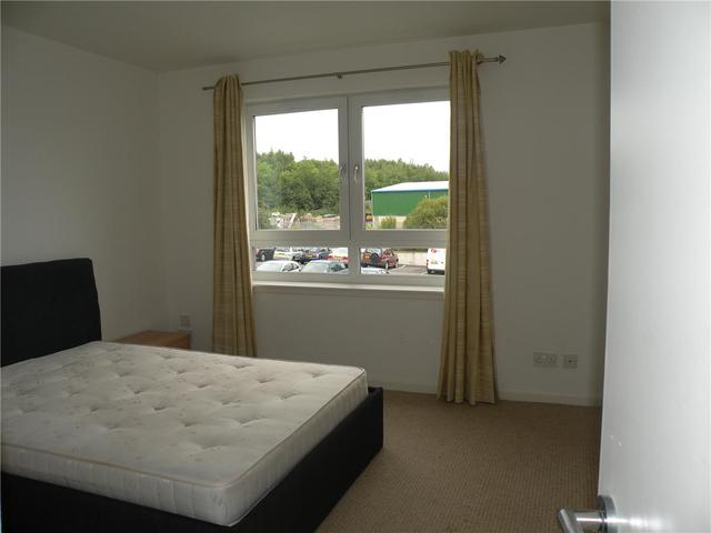  Image of 2 bedroom Flat to rent in Eaglesham Court East Kilbride Glasgow G75 at East Kilbride South Lanarkshire South Lanarkshire, G75 8GS