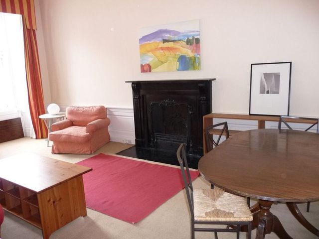  Image of 2 bedroom Flat to rent in East Broughton Place Edinburgh EH1 at Broughton Edinburgh Edinburgh, EH1 3RP
