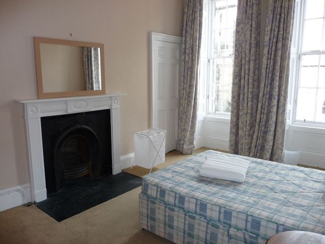  Image of 2 bedroom Flat to rent in East Broughton Place Edinburgh EH1 at Broughton Edinburgh Edinburgh, EH1 3RP