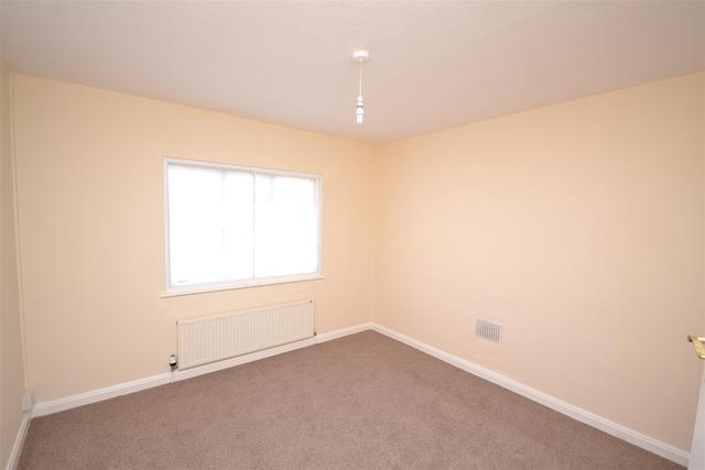  Image of 2 bedroom Property to rent in East End Road London N2 at East Finchley, N2 0RZ