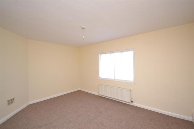  Image of 2 bedroom Property to rent in East End Road London N2 at East Finchley, N2 0RZ