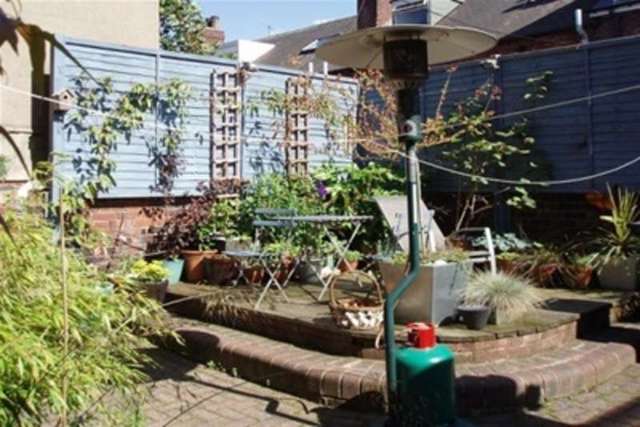  Image of 2 bedroom Flat to rent in Ecclesall Road Sheffield S11 at Sheffield, S11 8PR