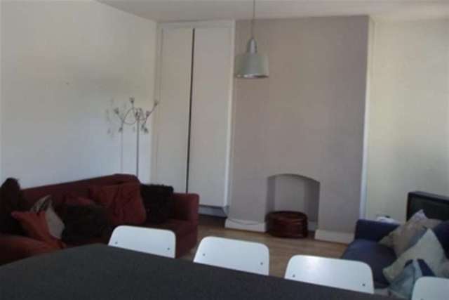 Image of 2 bedroom Flat to rent in Ecclesall Road Sheffield S11 at Sheffield, S11 8PR